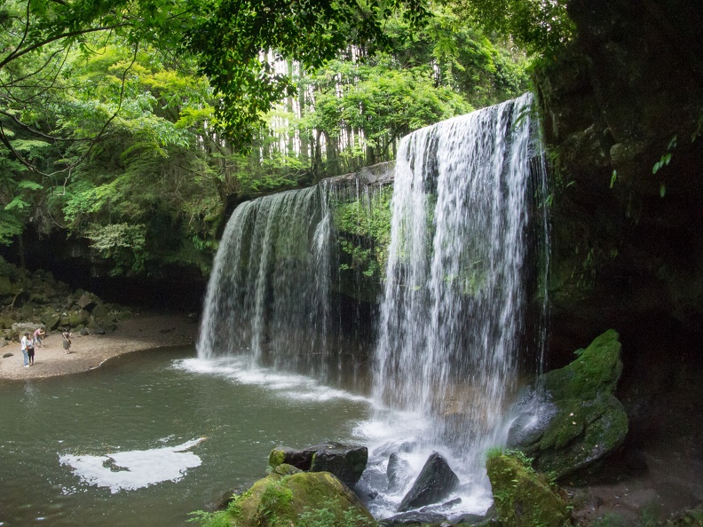 鍋ヶ滝（商用フリー画像）