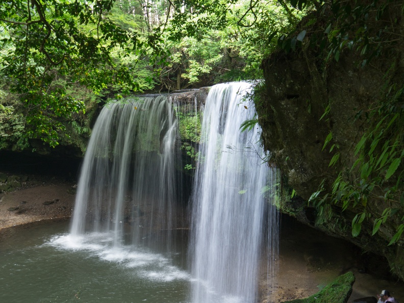 鍋ヶ滝（商用フリー画像）