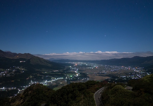 11月の夜の俵山展望所からの夜景（著作権フリー無料写真）