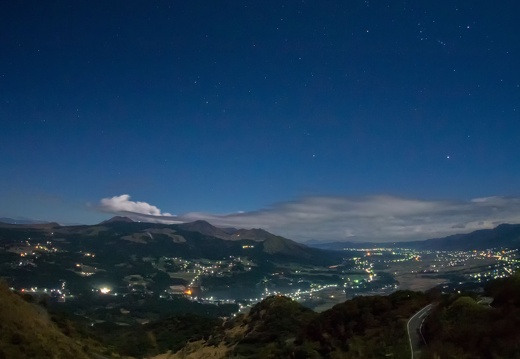 11月の夜の俵山展望所からの夜景（著作権フリー無料写真）