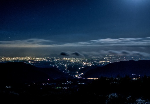 草千里手前の展望所から熊本方面の夜景