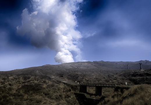 阿蘇山の小規模噴火の状況