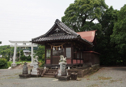 松橋町萩尾神社